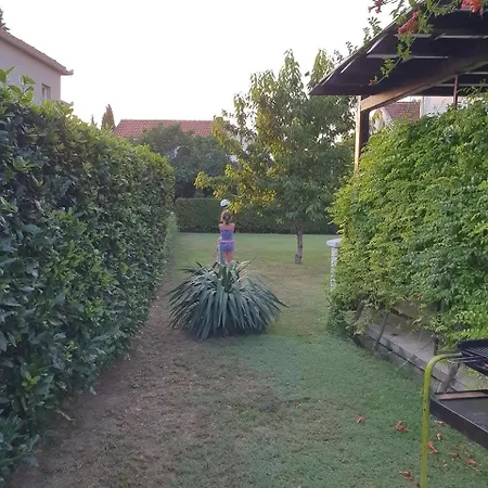 Karolina Biograd Na Moru